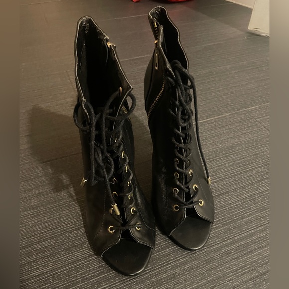 Steve Madden size 7 heels - Picture 3 of 4